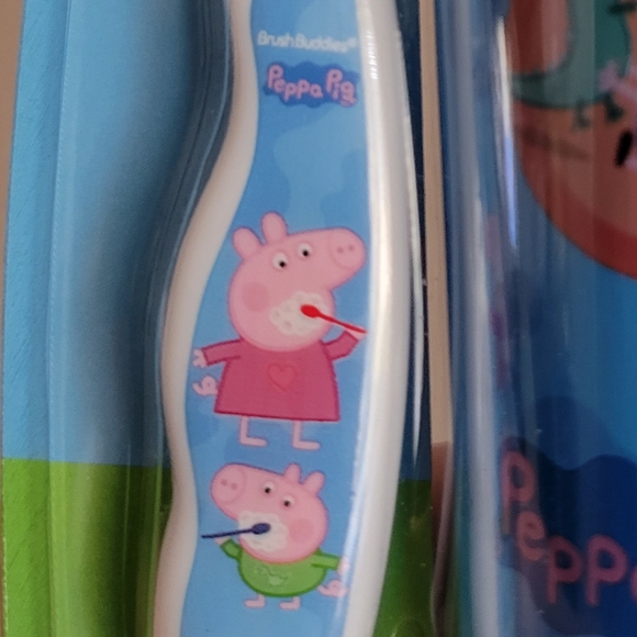 Peppa George Daddy Mommy Cup, Protective Cap and Toothbrush Set - Picture 3 of 10